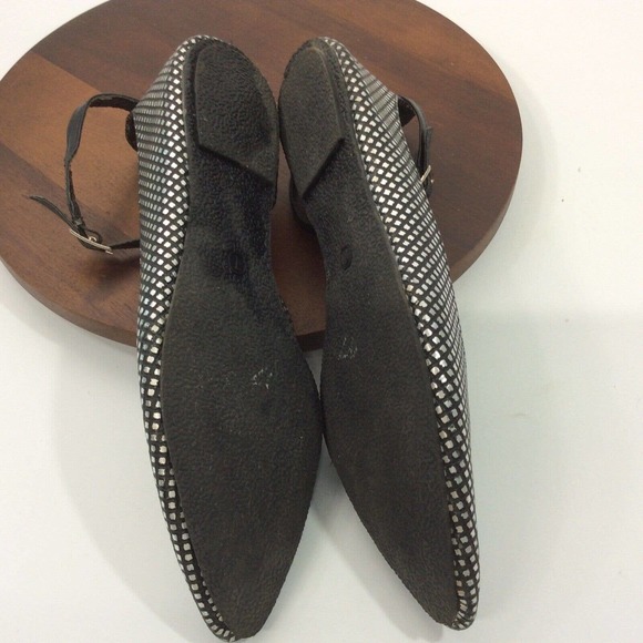 Madden Girl Women's 7M Flats G-Faro Black Silver Diamond Design Ankle Strap - Picture 6 of 8